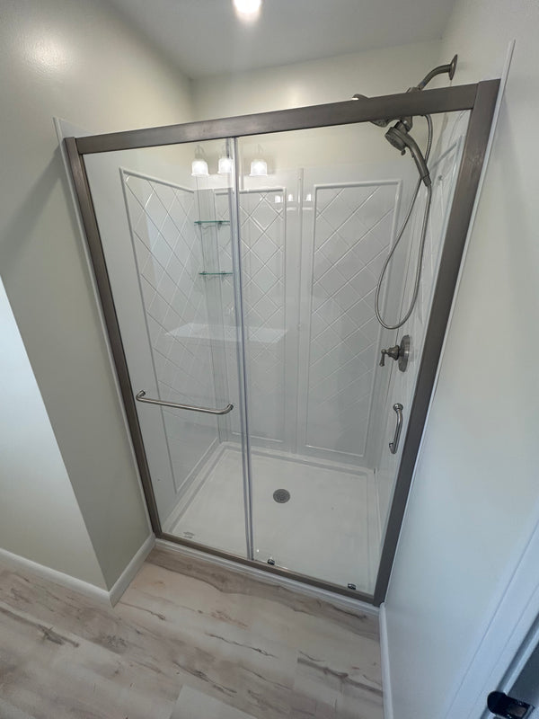 Leaky or worn shower door? Fast repair & replacement across New Haven County. Call today.