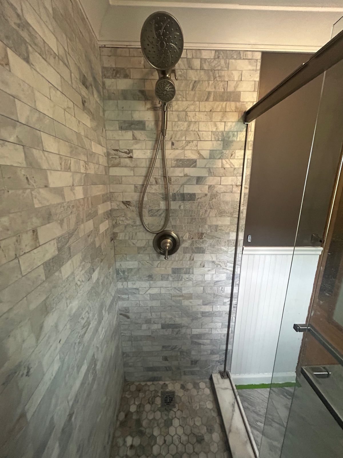 Custom kitchen remodel in Oxford CT featuring new cabinets, quartz counters, and tile backsplash — installed by Hogan's Handyman Services. — Hogan’s Handyman Services